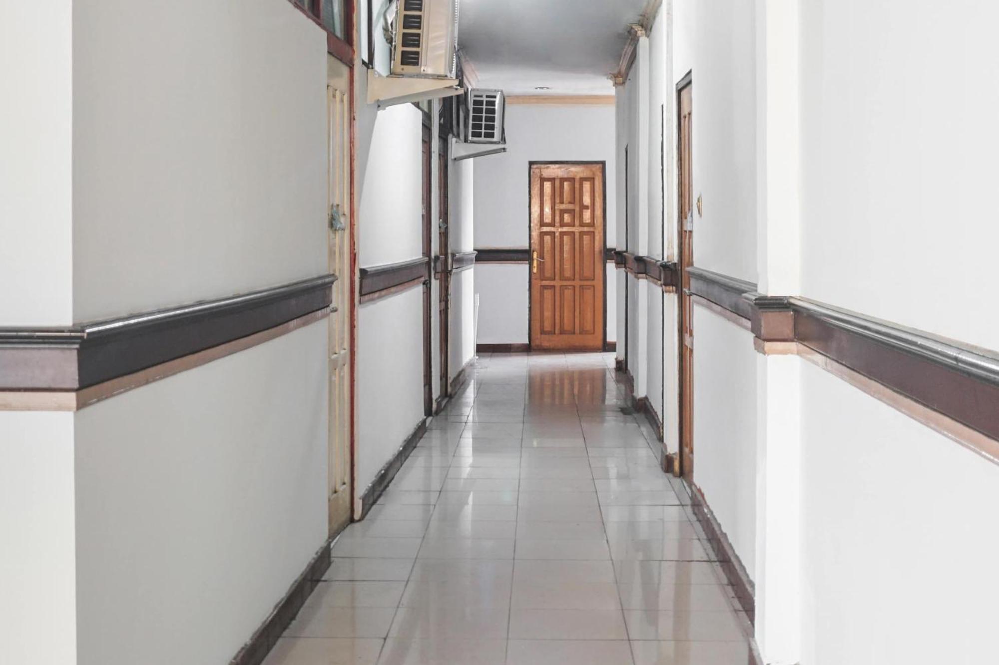 Spot On 92890 Losmen Bahalap Syariah Marabahannearsiring Marabahan Ulek Barito Banjarmasin  Luaran gambar